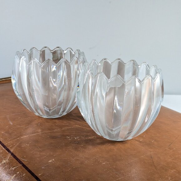 Set of 2 heavy glass tealight holders, lotus flower solid glass small vases - Picture 2 of 6